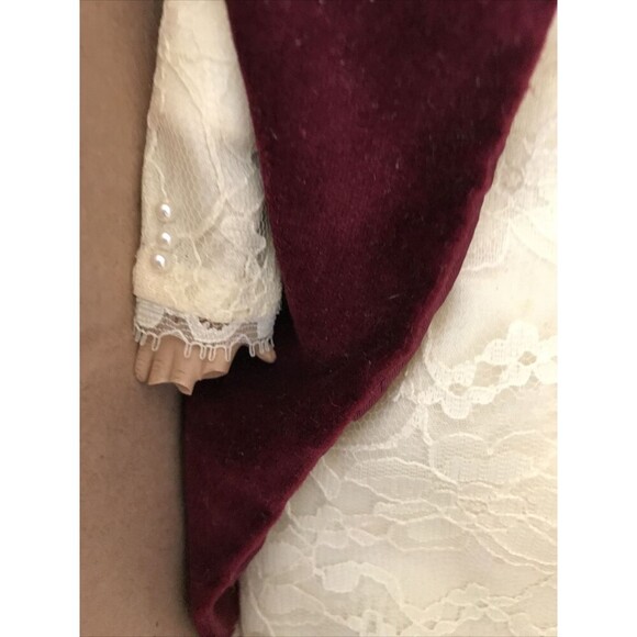 Ashton-Drake Porcelain Doll From Four Seasons Carousel Collection - Picture 5 of 6